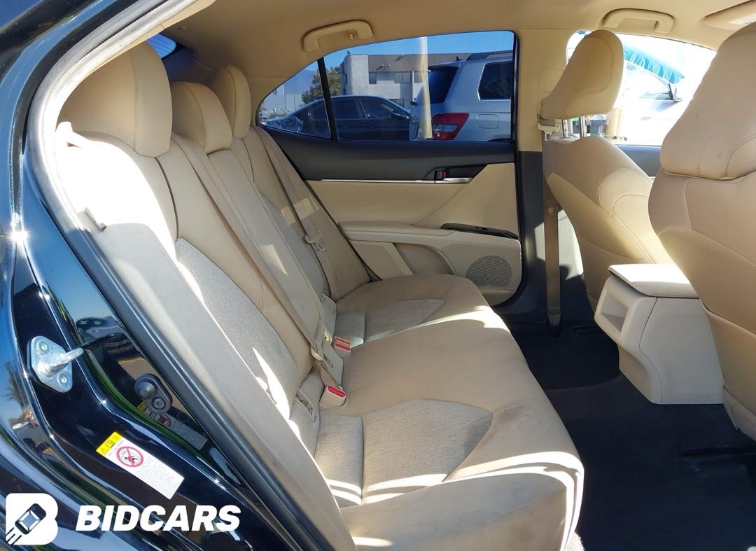 Car Image 2018 TOYOTA CAMRY