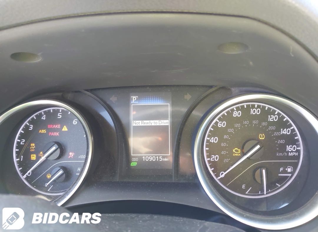 Car Image 2018 TOYOTA CAMRY