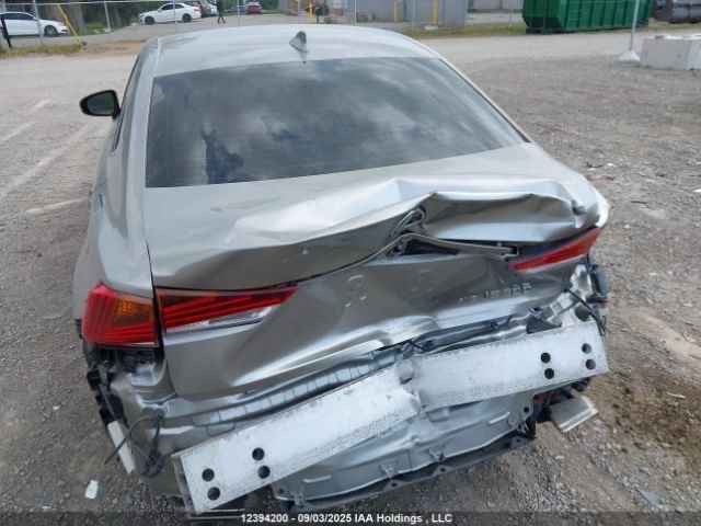 Car Image 2019 LEXUS IS