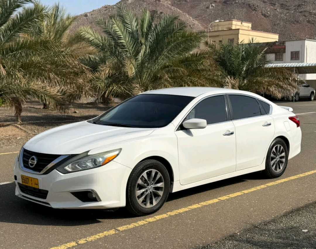 Car Image 2016 NISSAN ALTIMA S