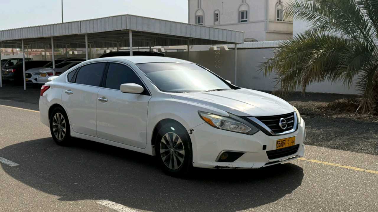 Car Image 2016 NISSAN ALTIMA S