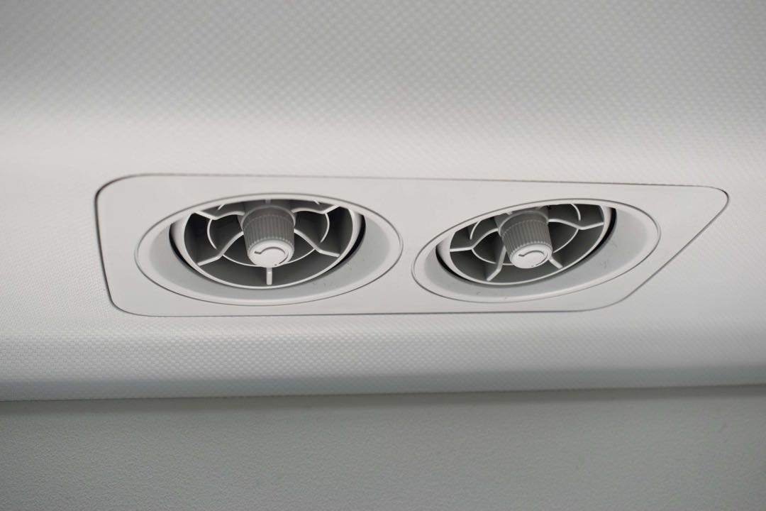 Car Image 2025 TOYOTA COASTER 