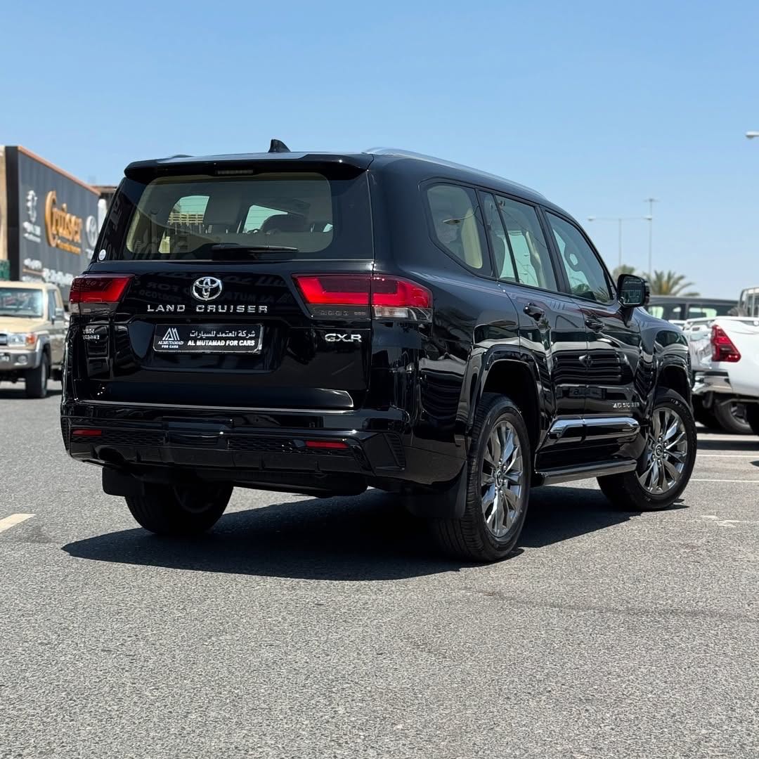 Car Image 2025 TOYOTA LAND CRUISER GX