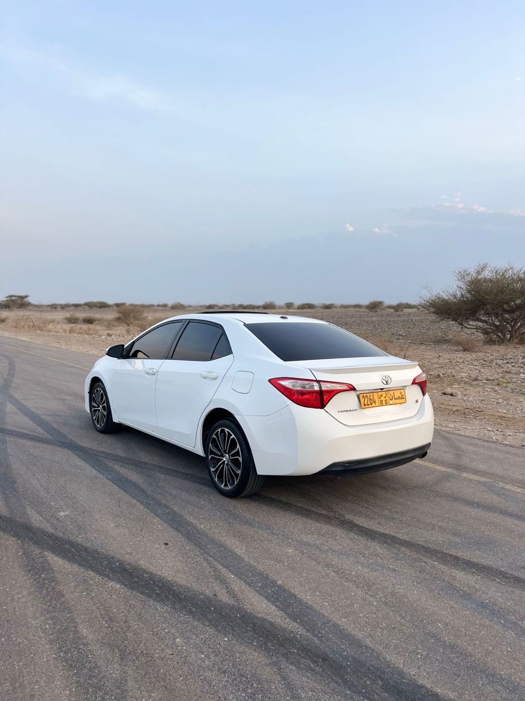 Car Image 2014 TOYOTA COROLLA S