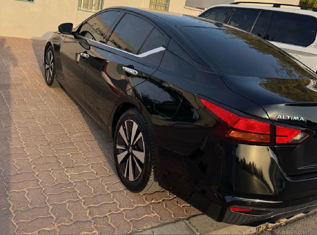 Car Image 2019 NISSAN ALTIMA SL