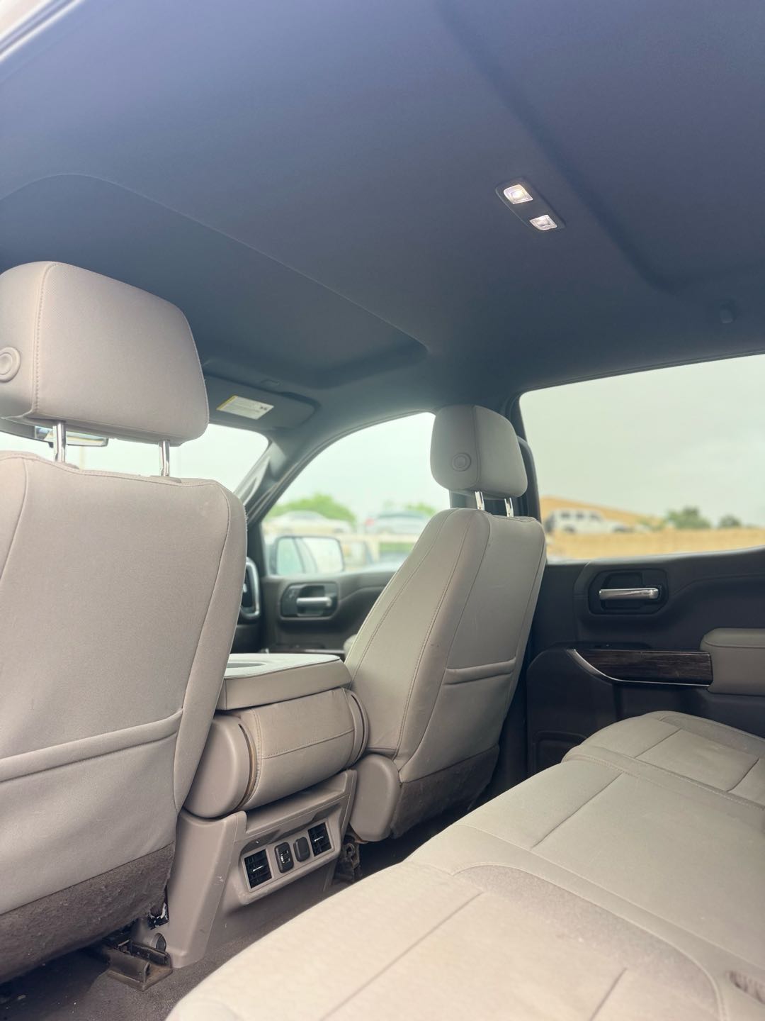 Car Image 2019 GMC SIERRA SLT