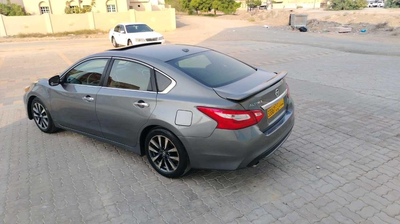 Car Image 2017 NISSAN ALTIMA SV