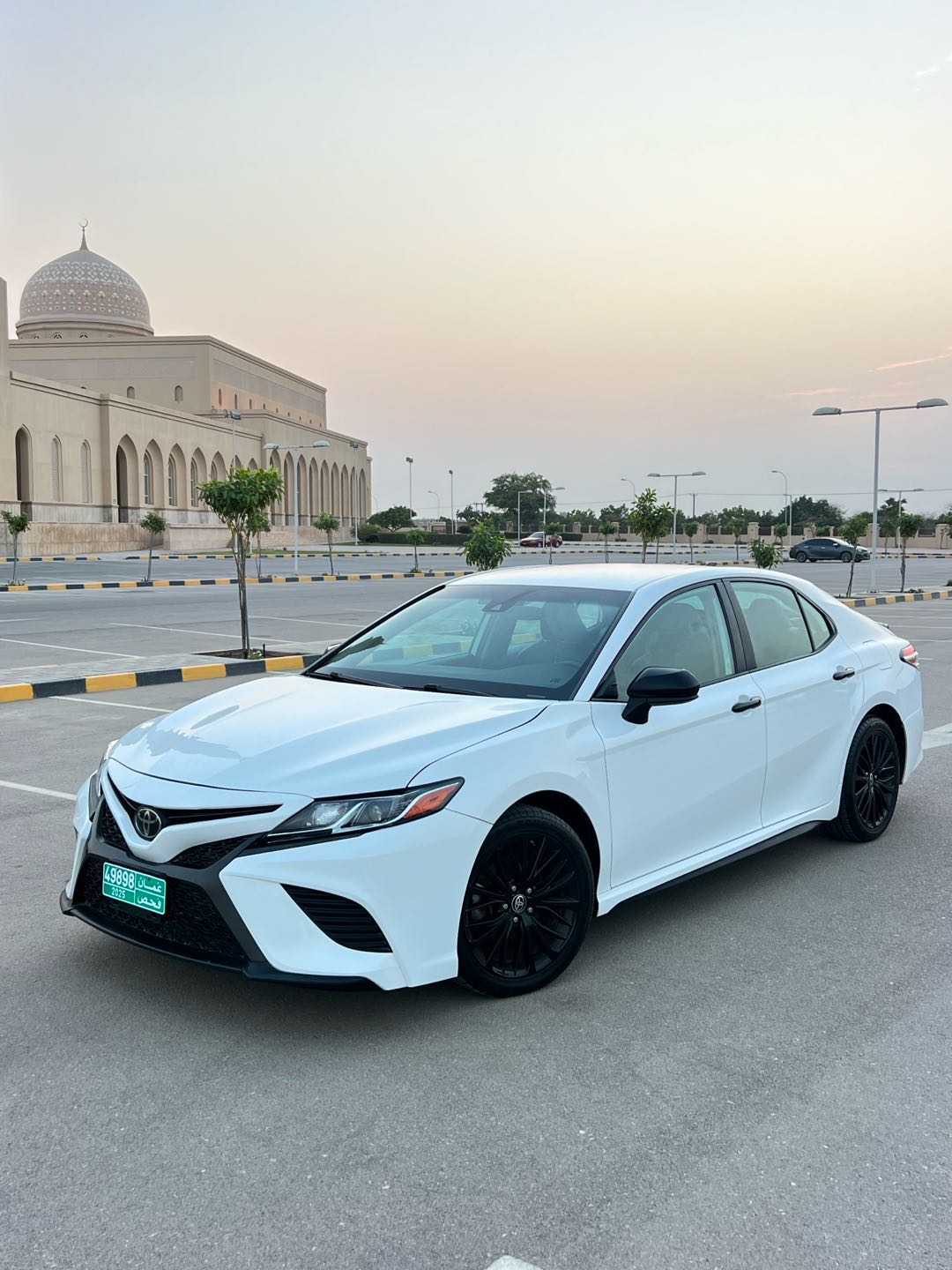 Car Image 2020 TOYOTA CAMRY SE