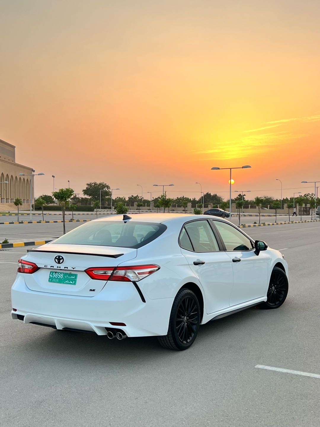Car Image 2020 TOYOTA CAMRY SE