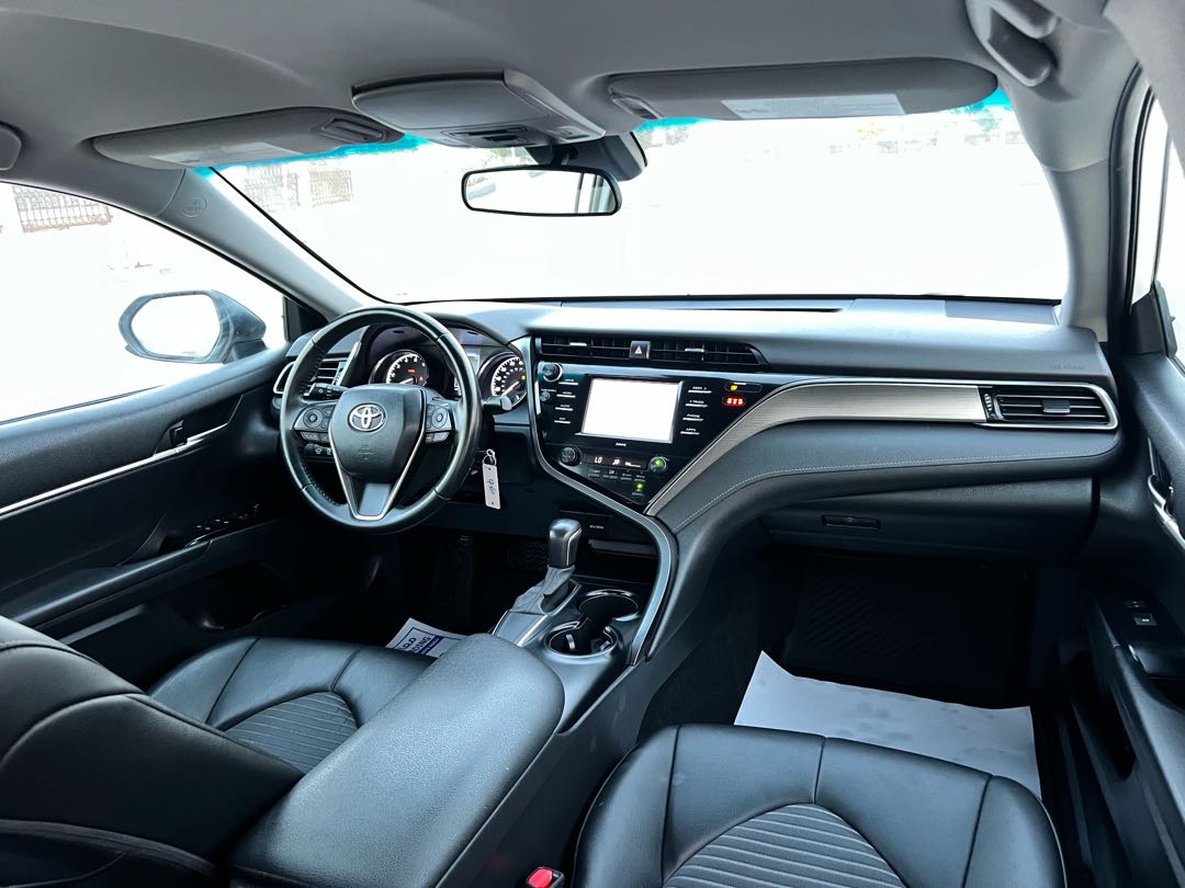 Car Image 2020 TOYOTA CAMRY SE