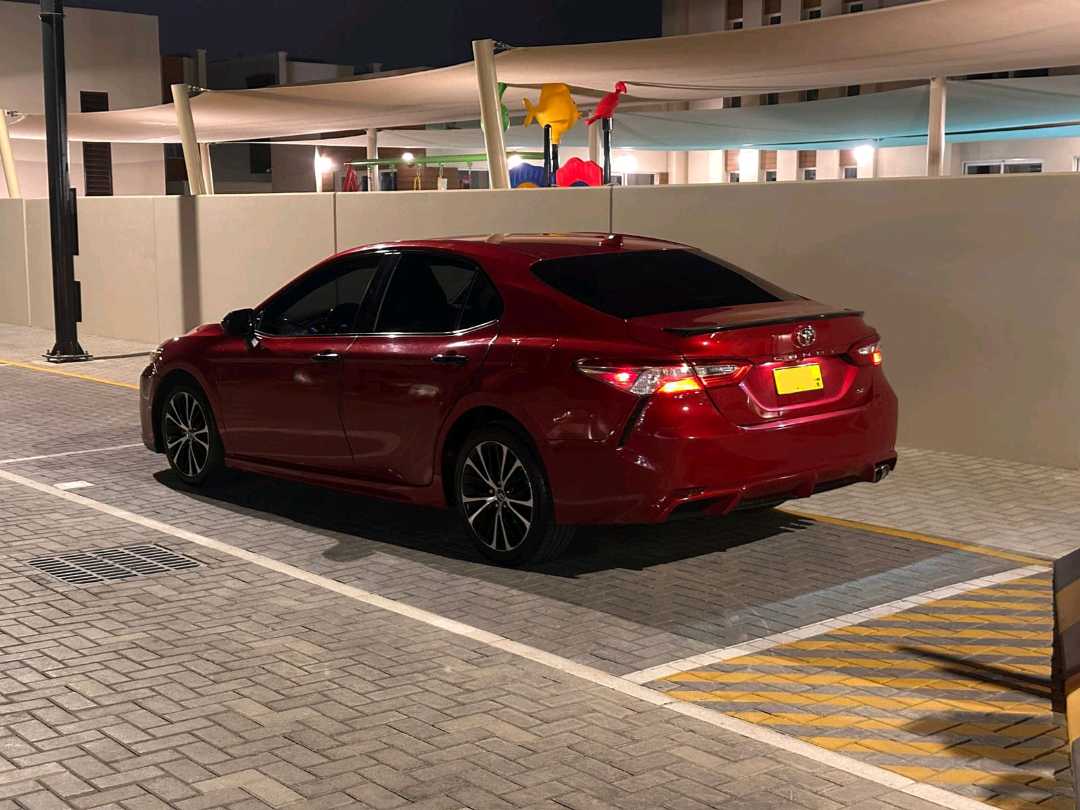 Car Image 2020 TOYOTA CAMRY SE