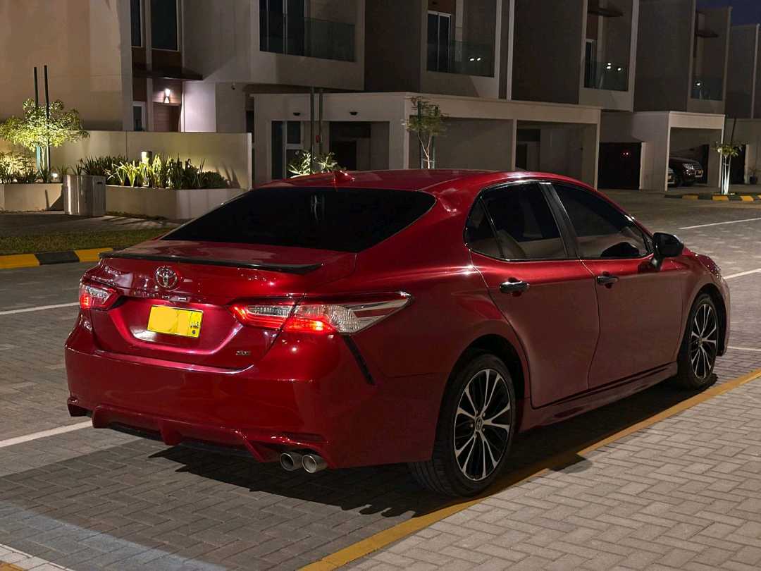 Car Image 2020 TOYOTA CAMRY SE