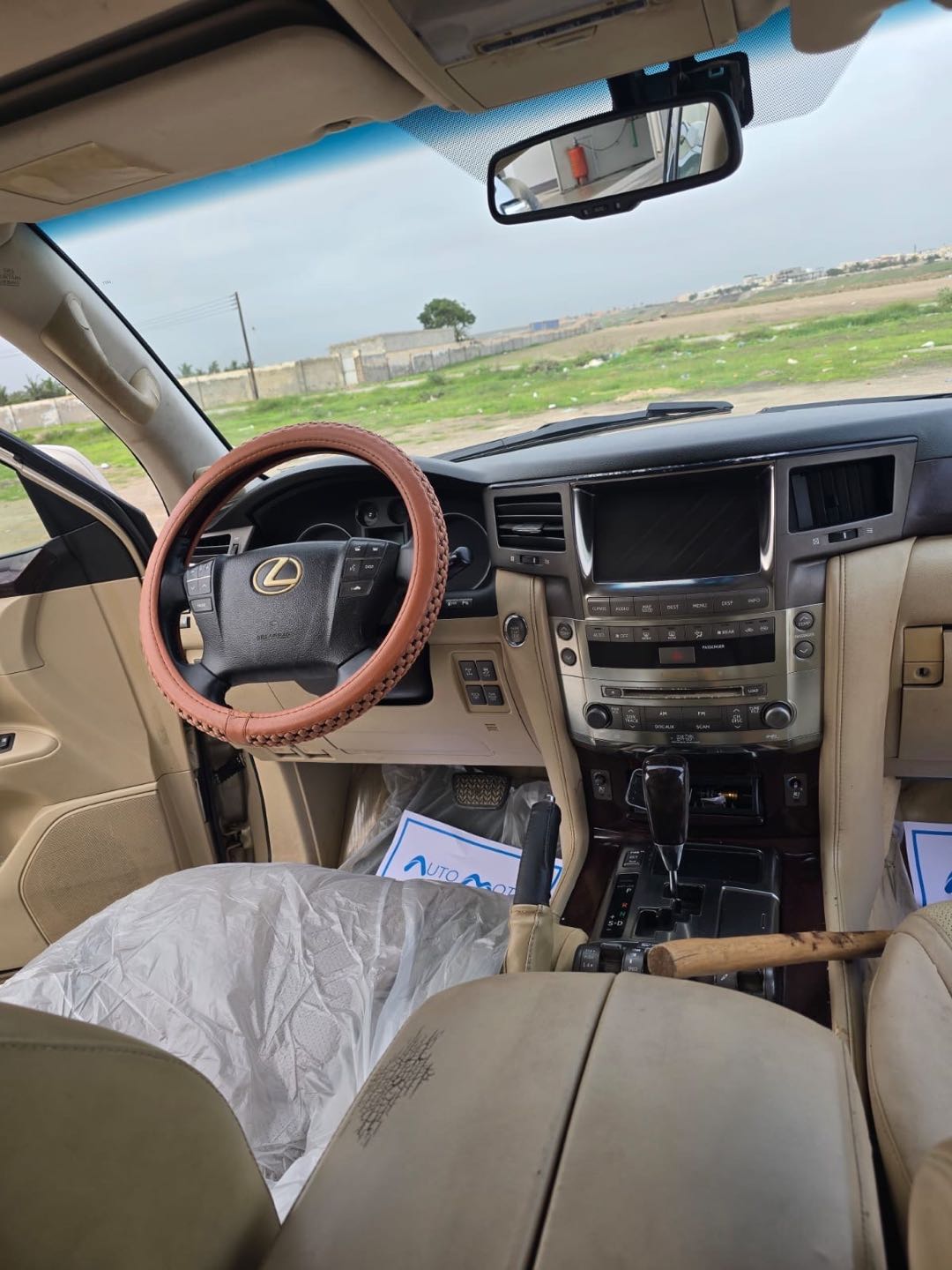 Car Image 2008 LEXUS LX 570