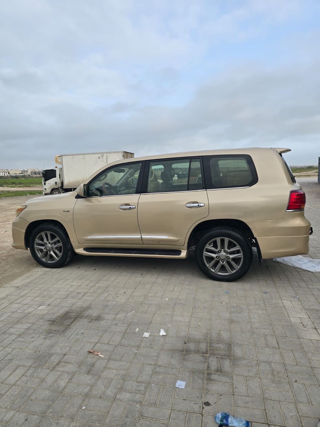 Car Image 2008 LEXUS LX 570