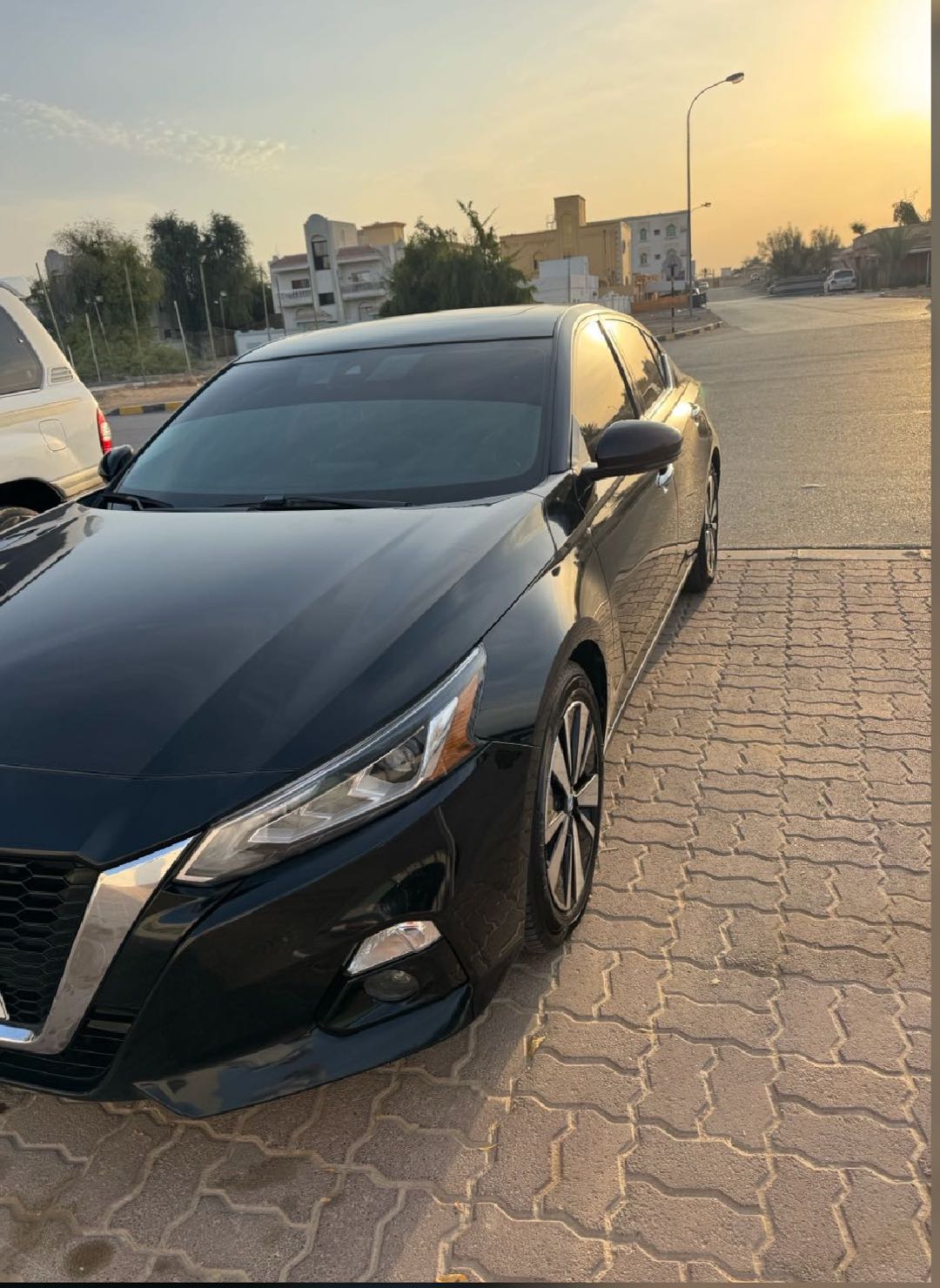 Car Image 2019 NISSAN ALTIMA SL