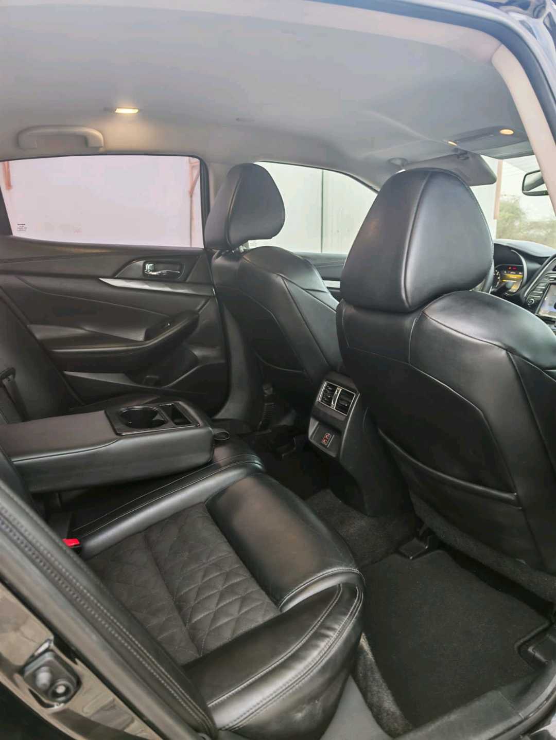 Car Image 2018 NISSAN MAXIMA 
