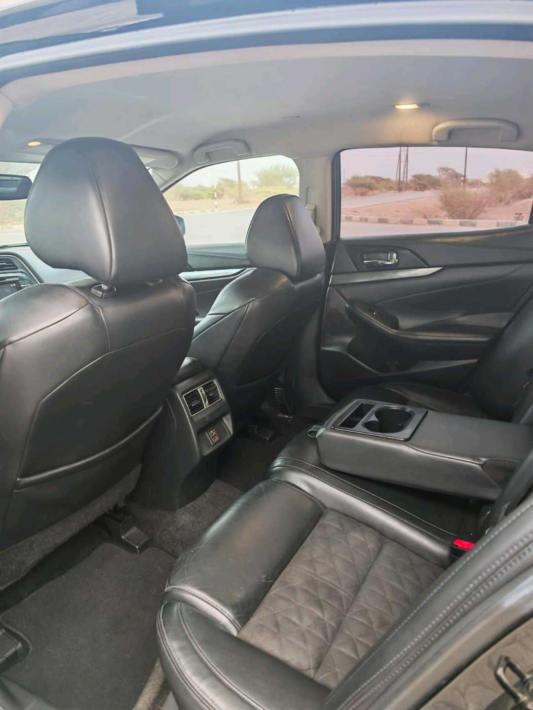 Car Image 2018 NISSAN MAXIMA 