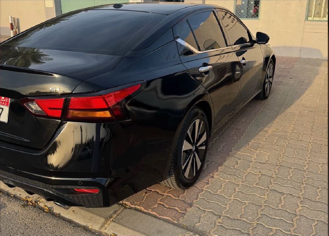 Car Image 2019 NISSAN ALTIMA SL