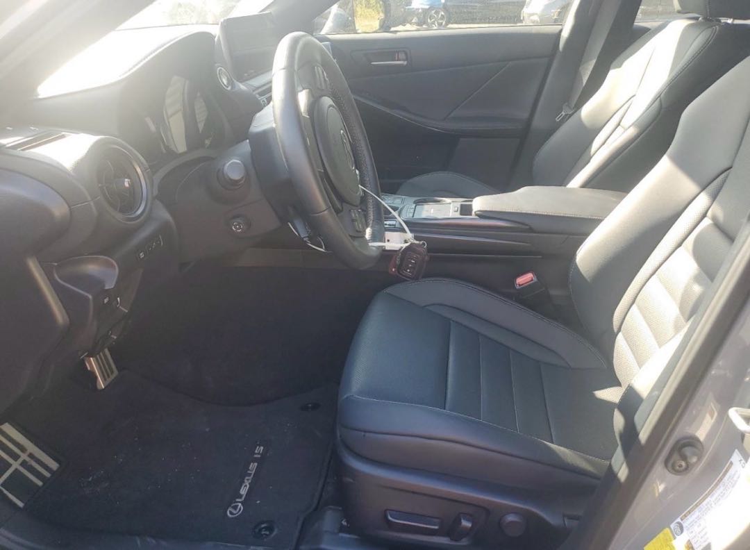 Car Image 2023 LEXUS IS