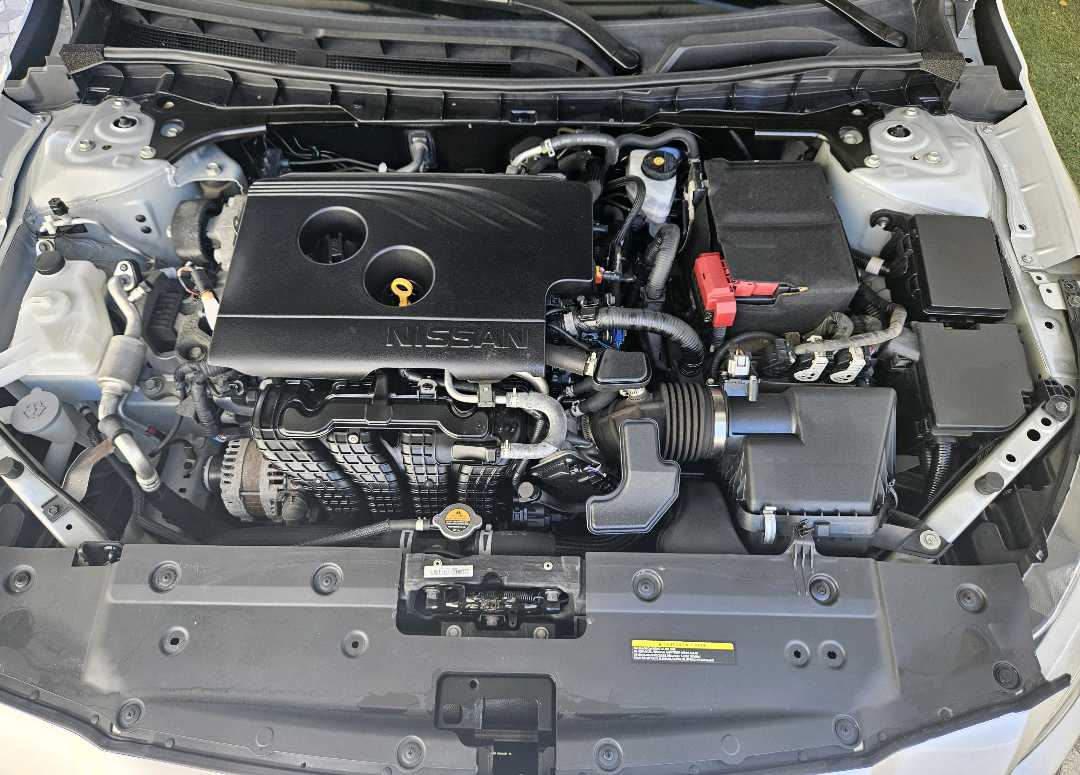 Car Image 2020 NISSAN ALTIMA SR