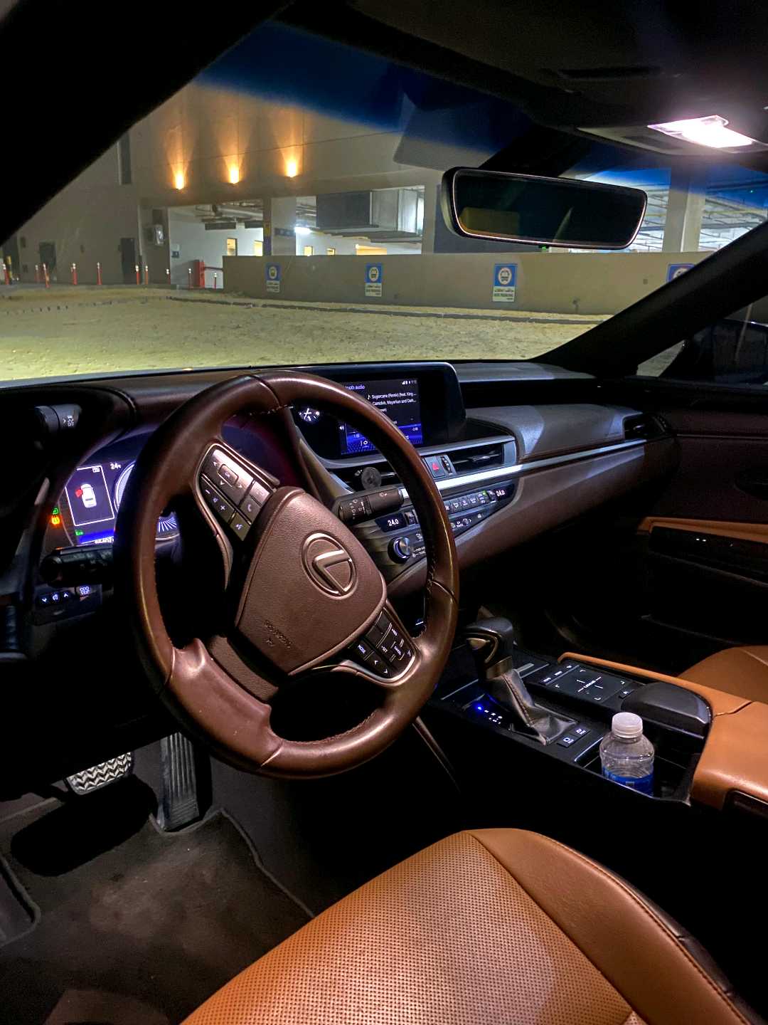 LEXUS ES 2020