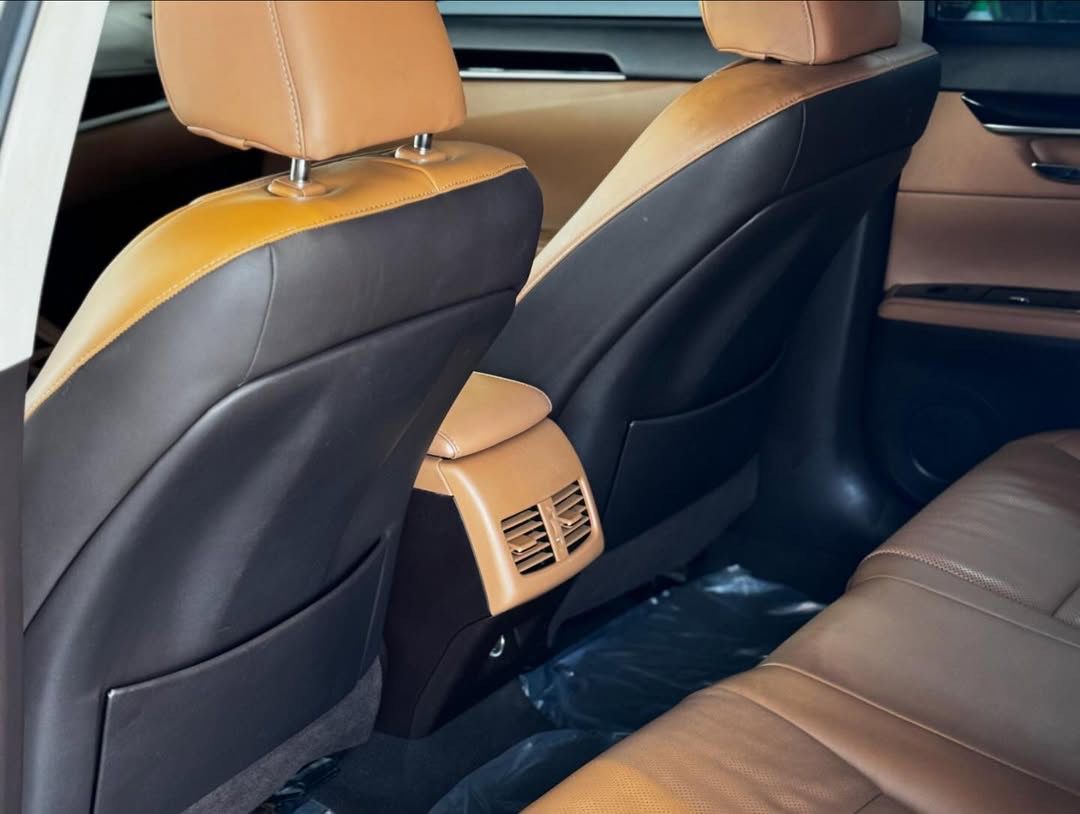 LEXUS ES 2018