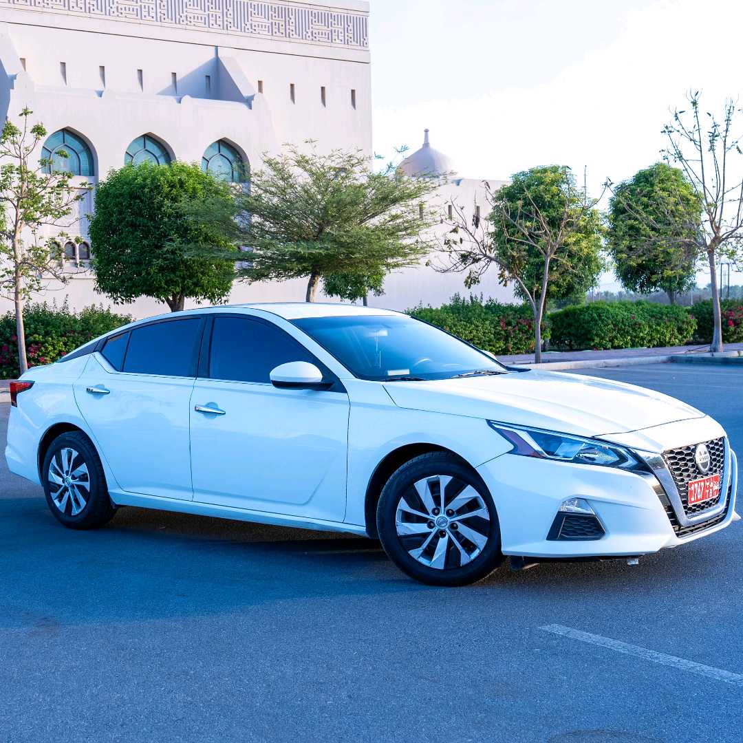 NISSAN ALTIMA 2020