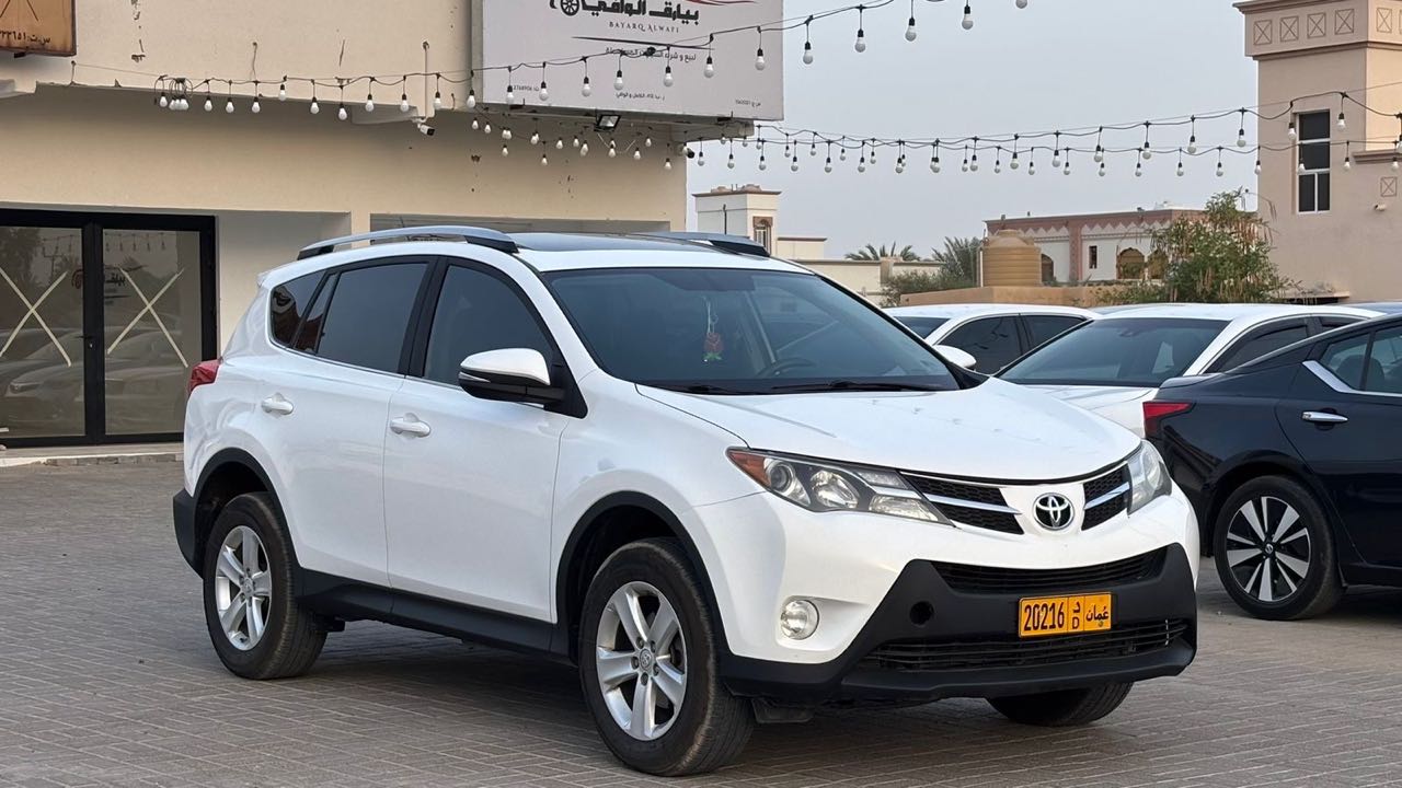 تويوتا رافور XLE 2014