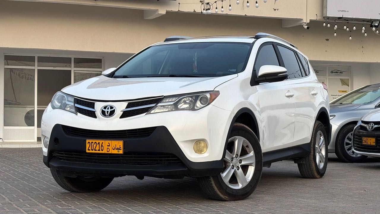 Car Image 2014 TOYOTA RAV4 XLE