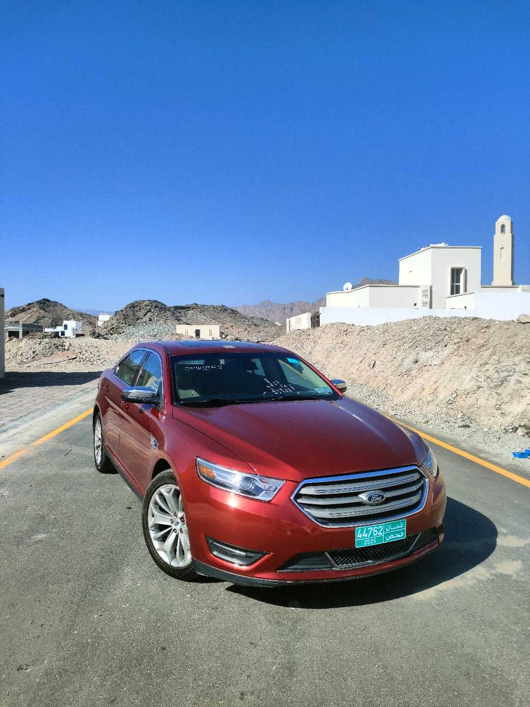 Car Image 2018 FORD TAURUS