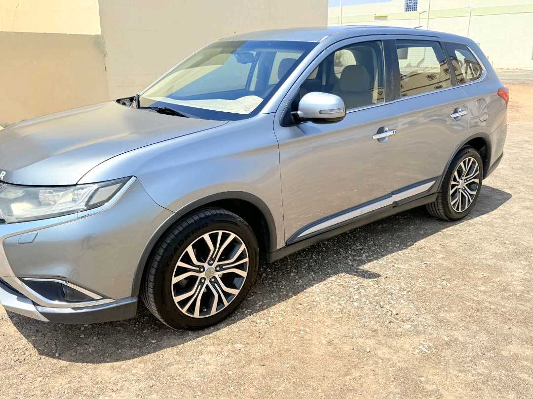 Car Image 2016 MITSUBISHI OUTLANDER 
