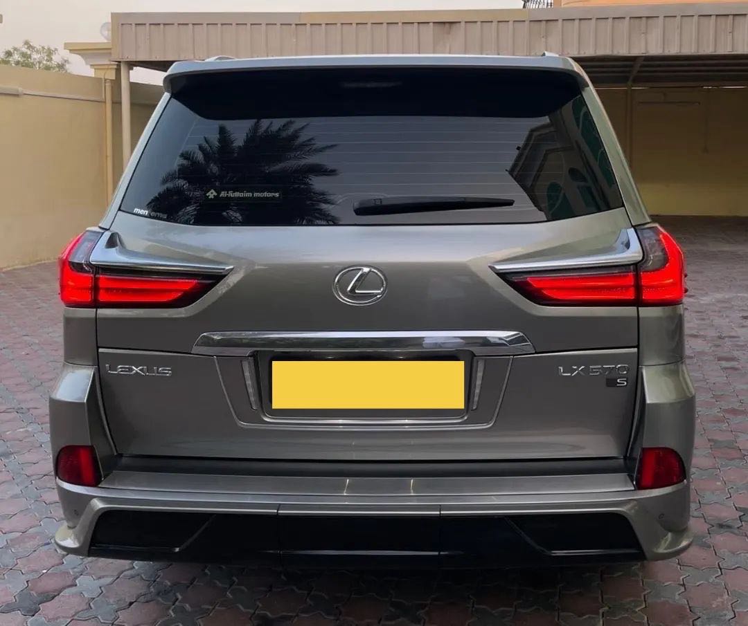 لكزس LX 2020