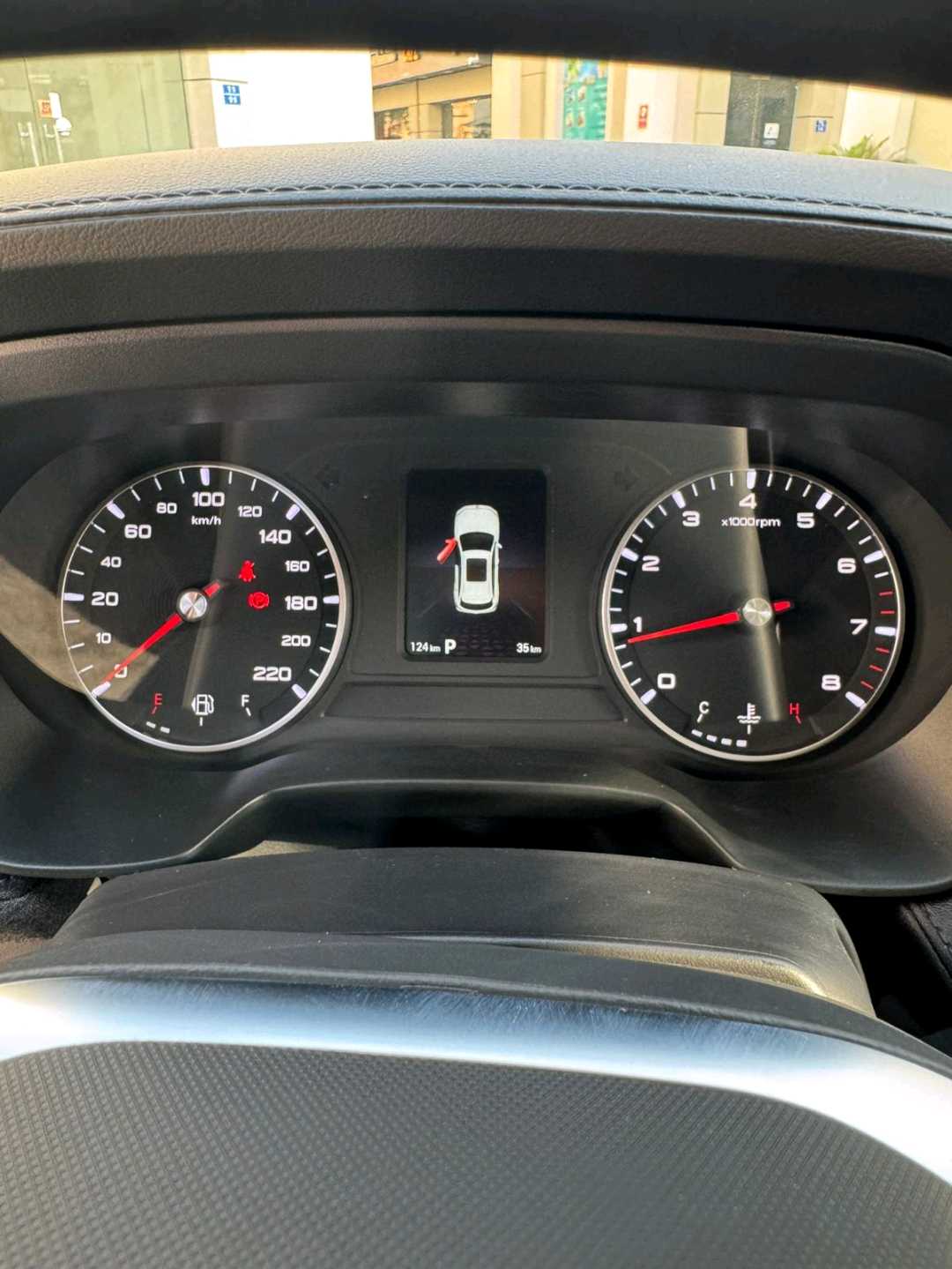 أم جي ZS 2025