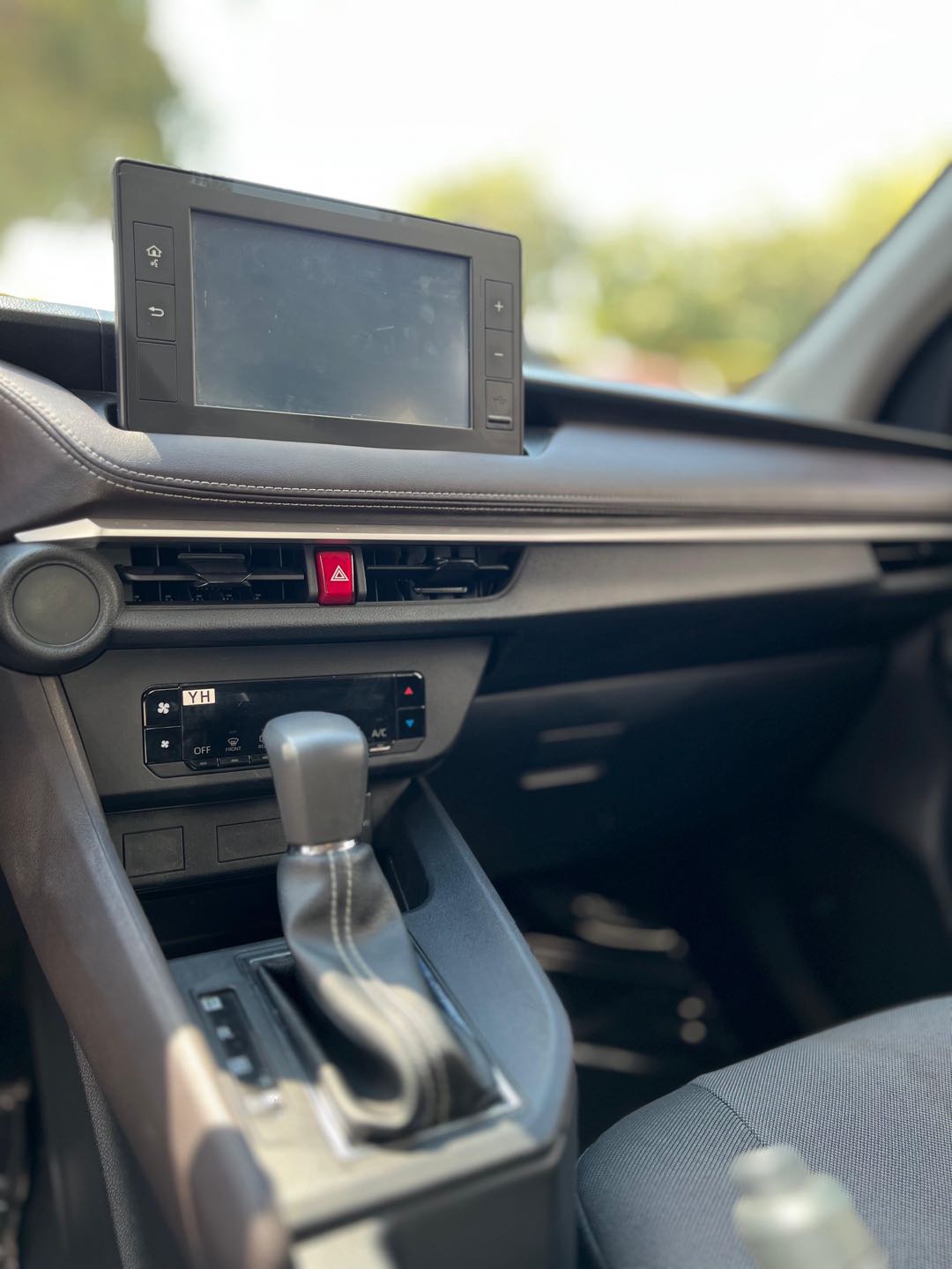 TOYOTA YARIS 2024