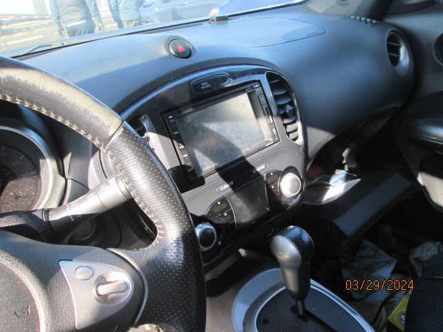 Car Image 2011 NISSAN JUKE