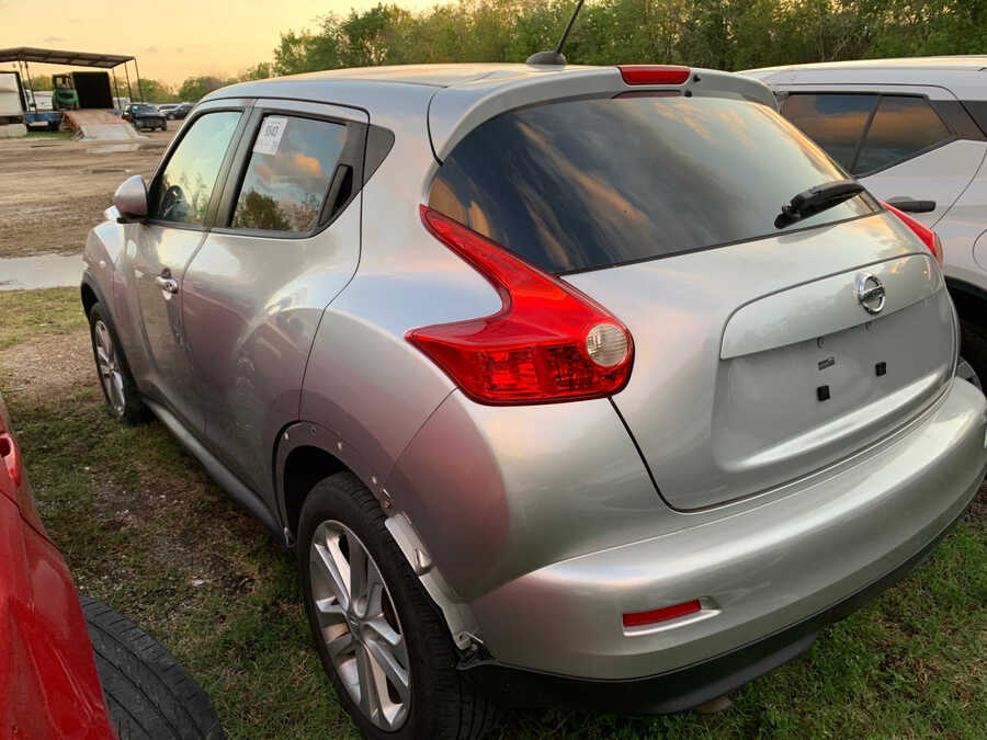 Car Image 2011 NISSAN JUKE