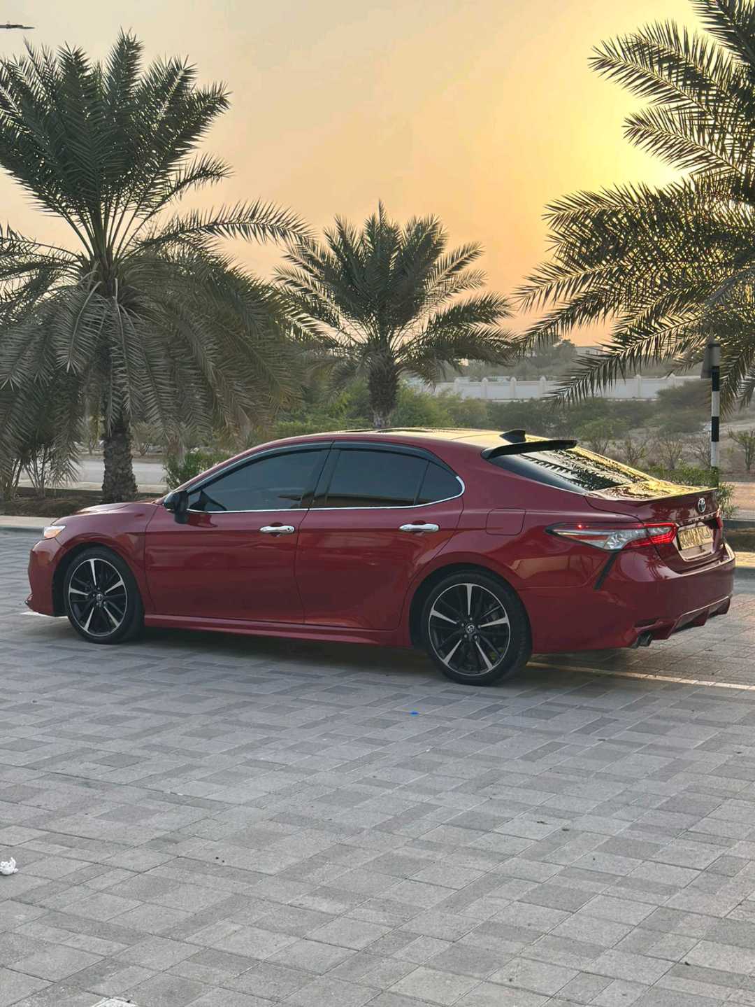 Car Image 2019 TOYOTA CAMRY XSE