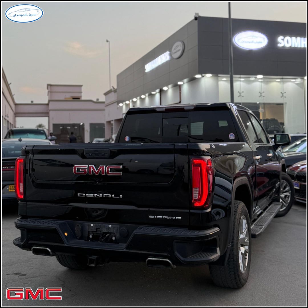 Car Image 2019 GMC SIERRA DENALI
