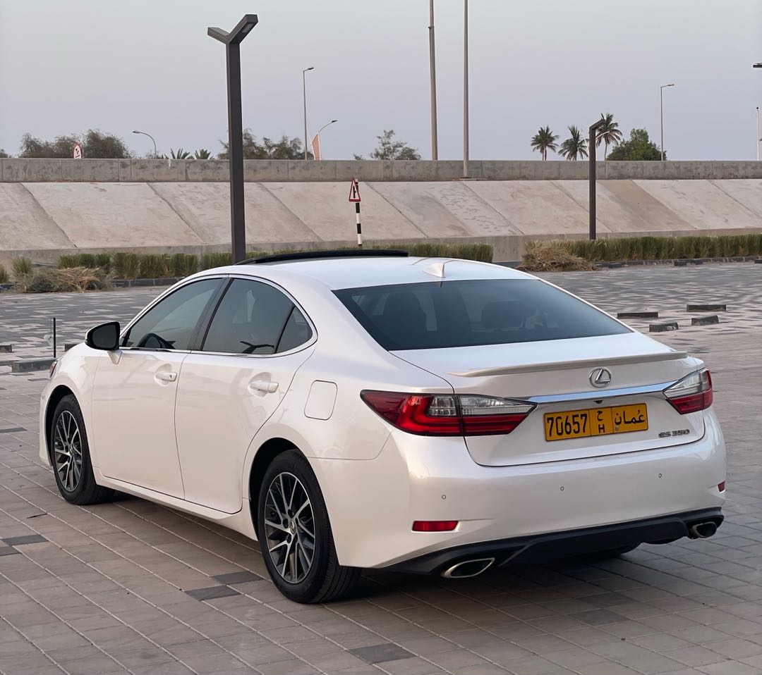 Car Image 2017 LEXUS ES 350