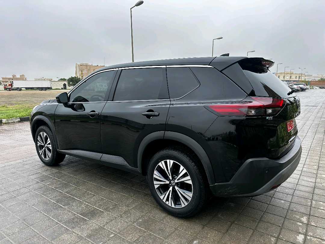 نيسان روج 2021