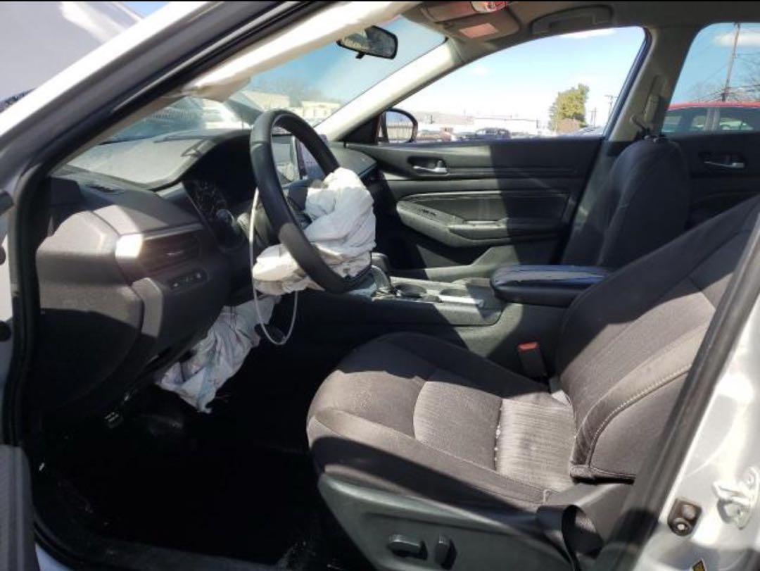 Car Image 2019 NISSAN ALTIMA