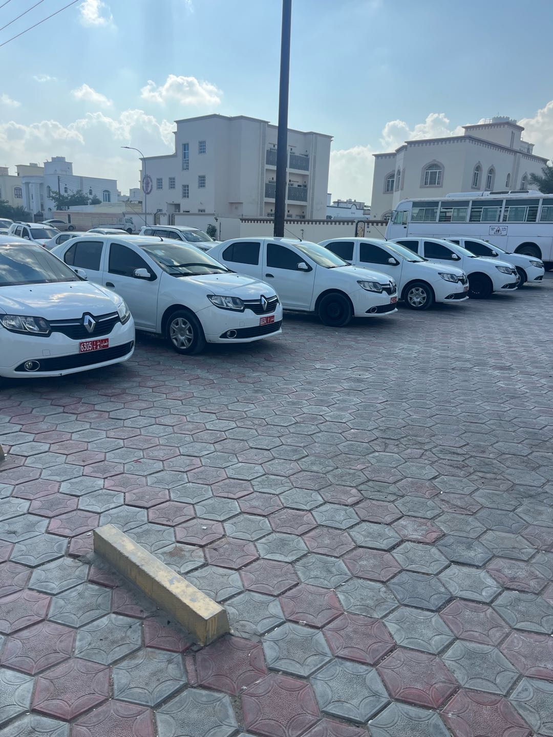 RENAULT SYMBOL 2020