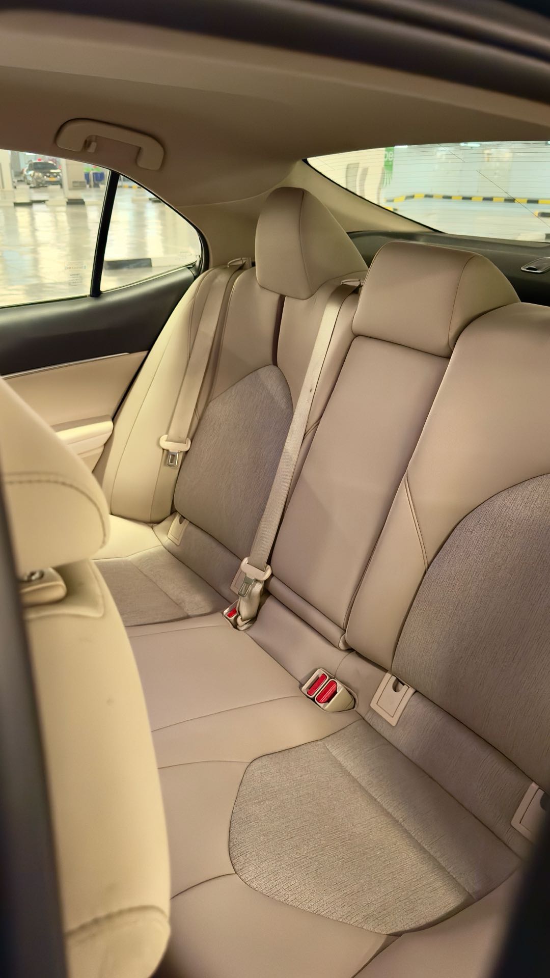 Car Image 2020 TOYOTA CAMRY LE