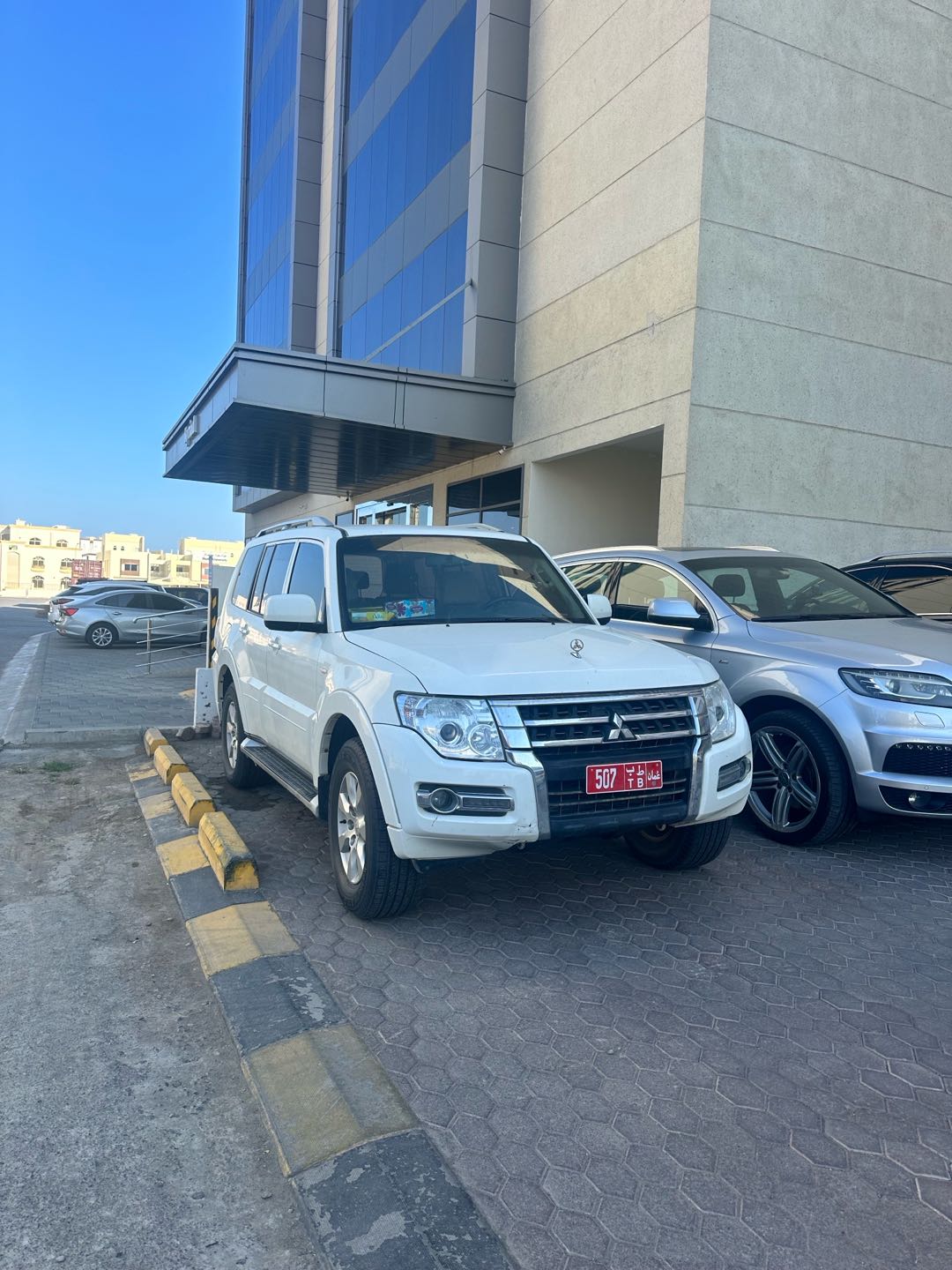 MITSUBISHI PAJERO 2017