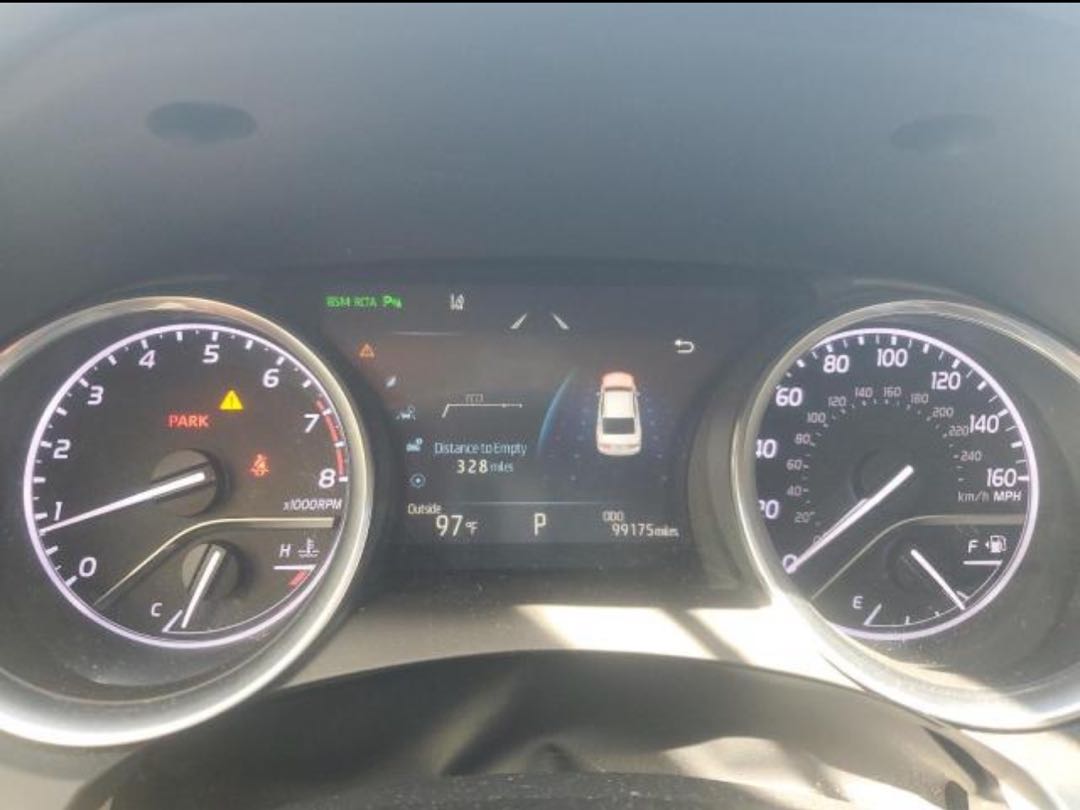 Car Image 2018 TOYOTA CAMRY