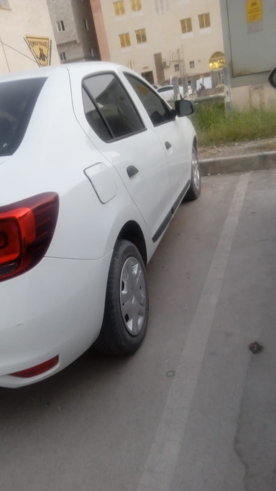 Car Image 2020 RENAULT SYMBOL 