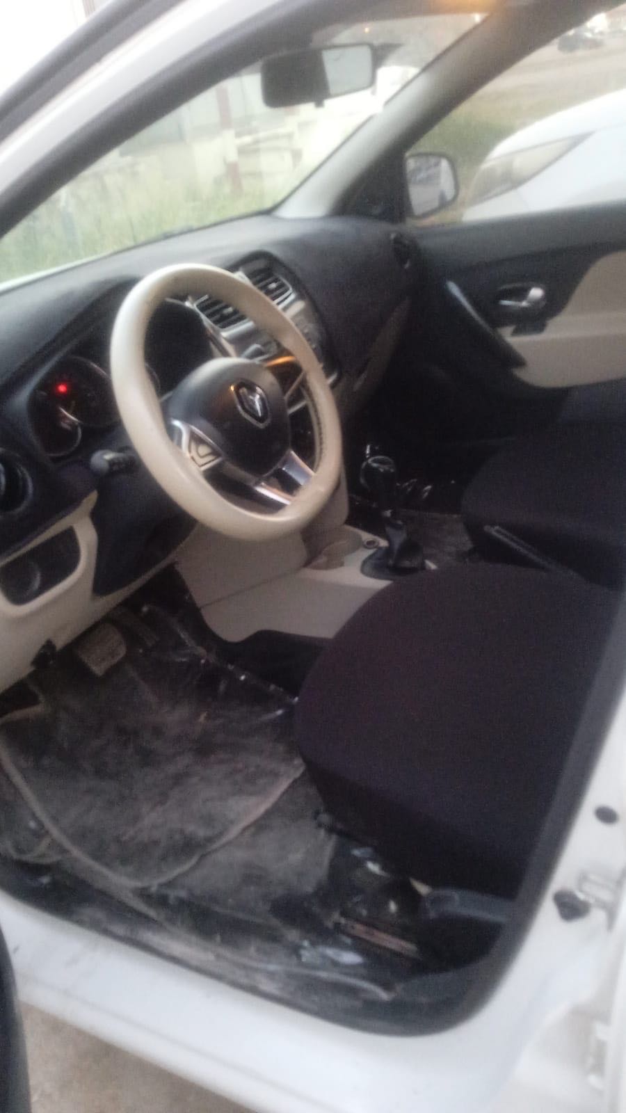 Car Image 2020 RENAULT SYMBOL 