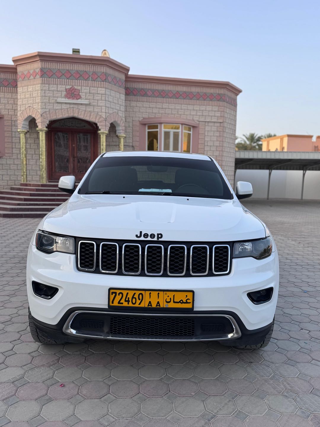 Car Image 2019 JEEP GRAND CHEROKEE 