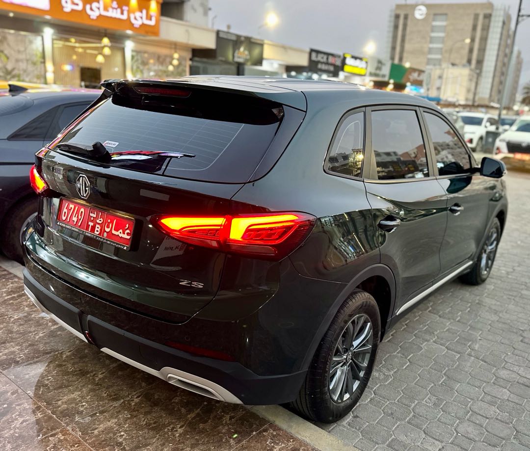 أم جي ZS 2025