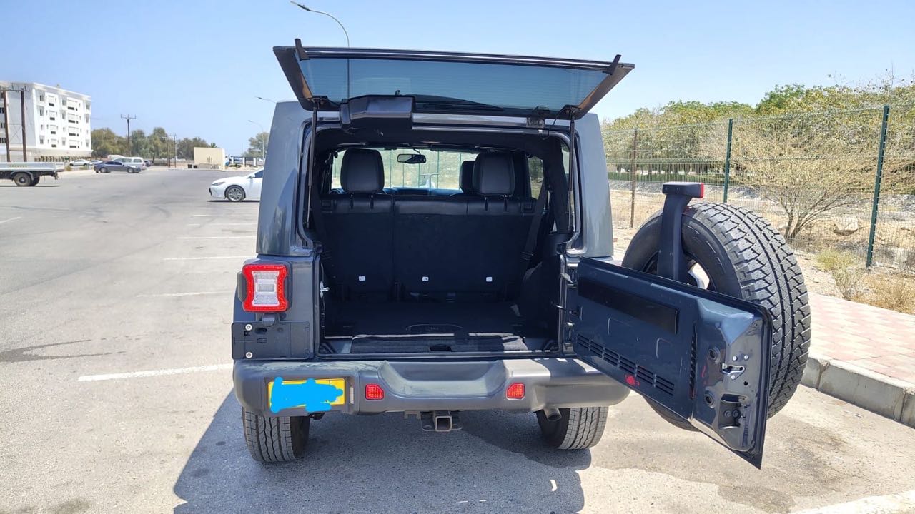 Car Image 2018 JEEP WRANGLER JK